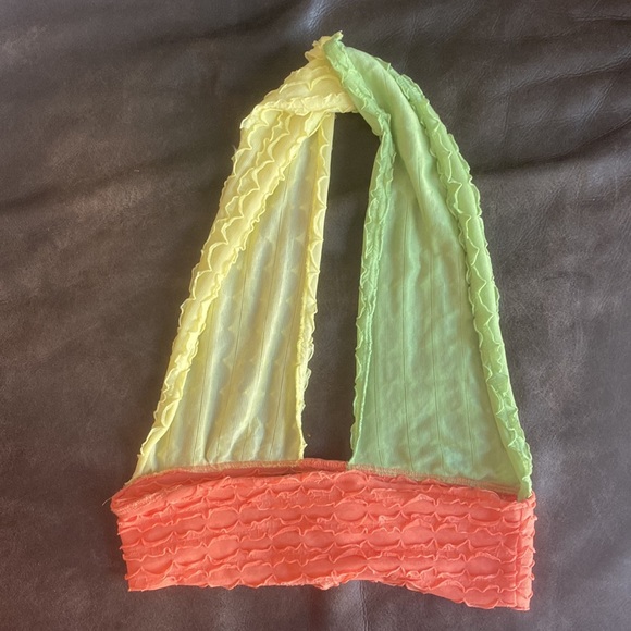 Color Block Halter Top - Picture 3 of 3